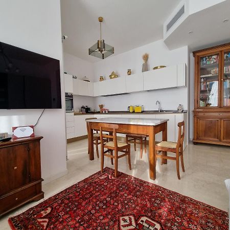 Ampio Ed Incantevole Monolocale A Citylife Milano Ngoại thất bức ảnh