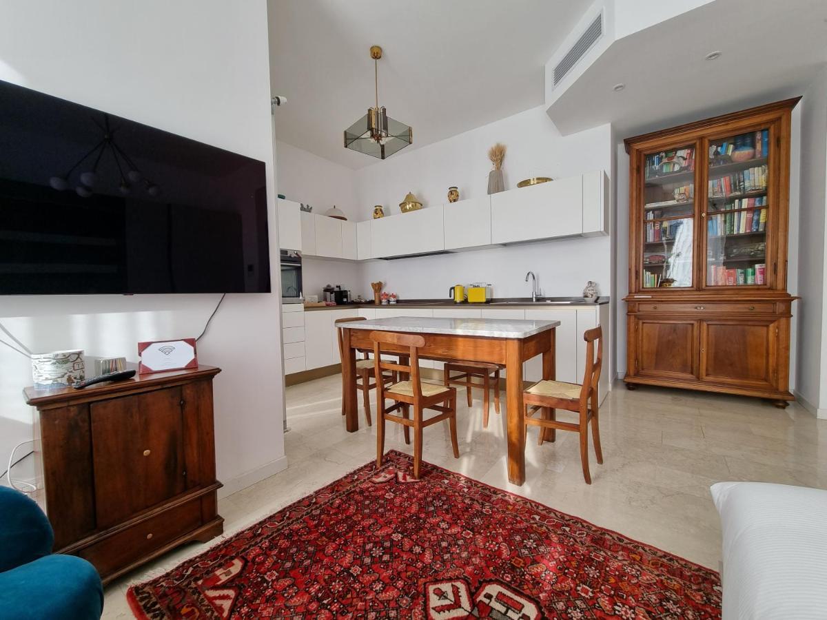 Ampio Ed Incantevole Monolocale A Citylife Milano Ngoại thất bức ảnh